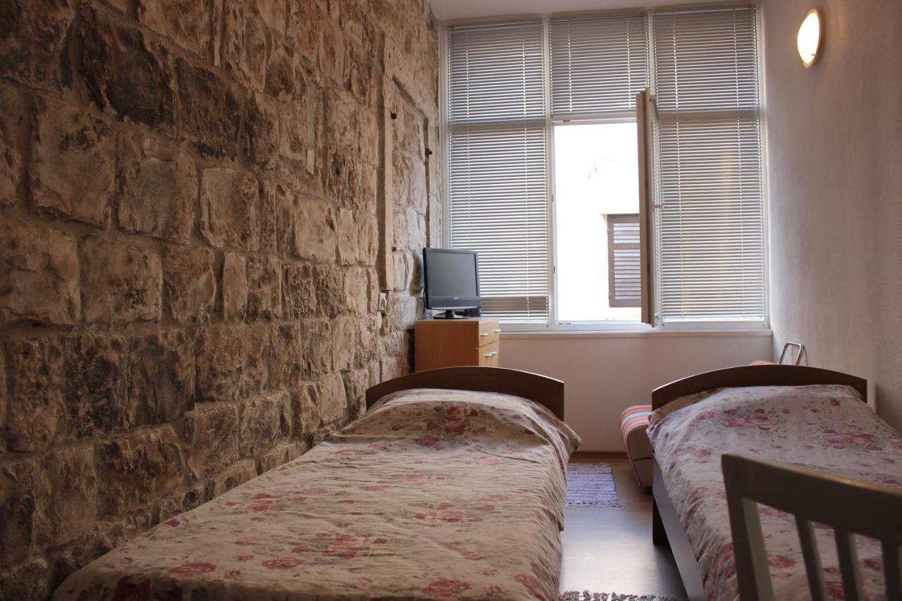 Lira - Studio Apartment Trogir Bagian luar foto